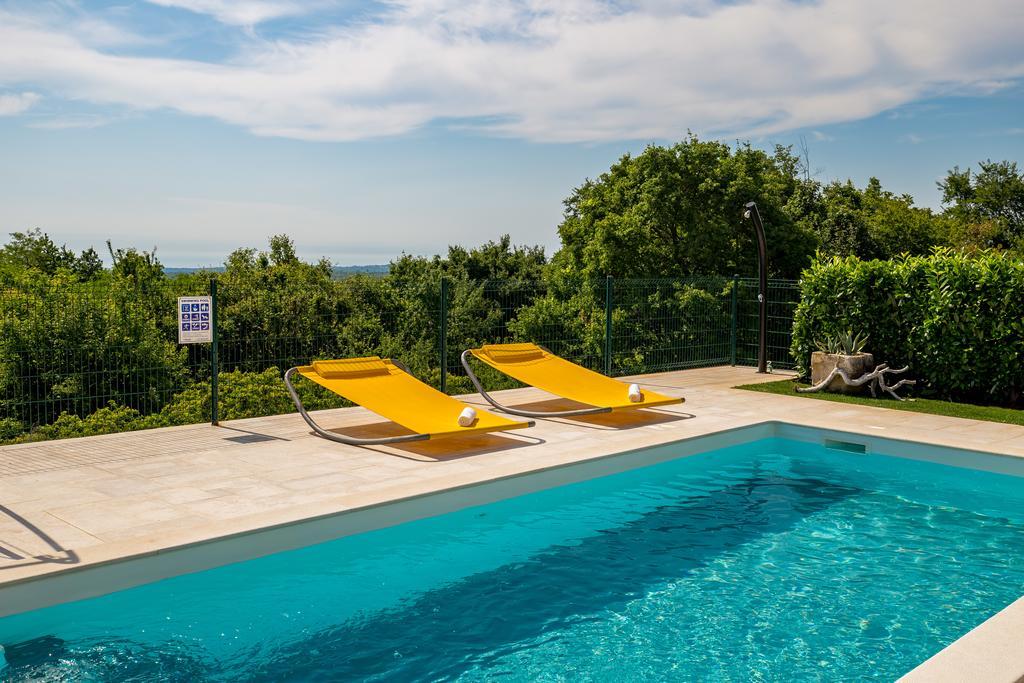 Villa Parenzana Вишнян Екстер'єр фото