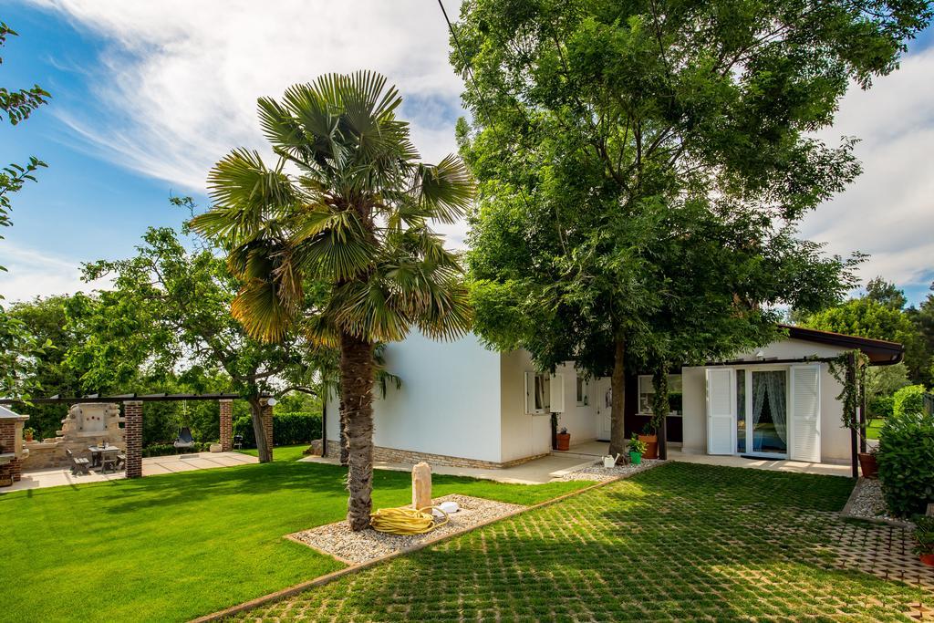 Villa Parenzana Вишнян Екстер'єр фото