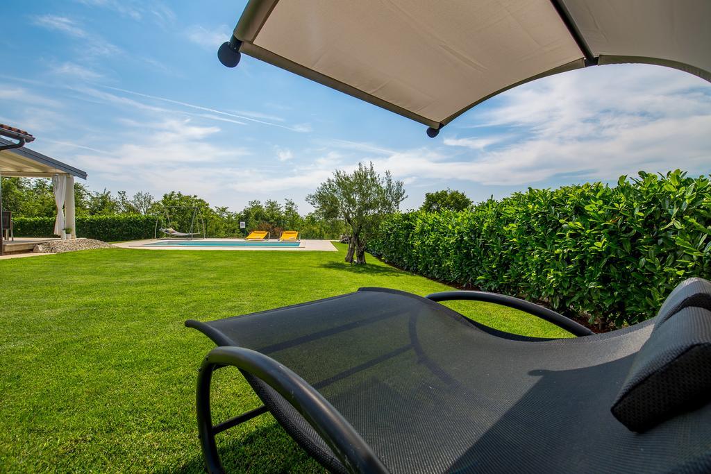 Villa Parenzana Вишнян Екстер'єр фото