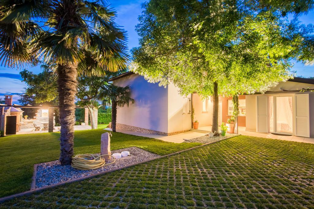 Villa Parenzana Вишнян Екстер'єр фото