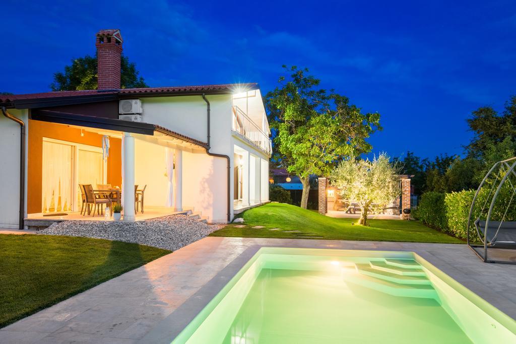 Villa Parenzana Вишнян Екстер'єр фото