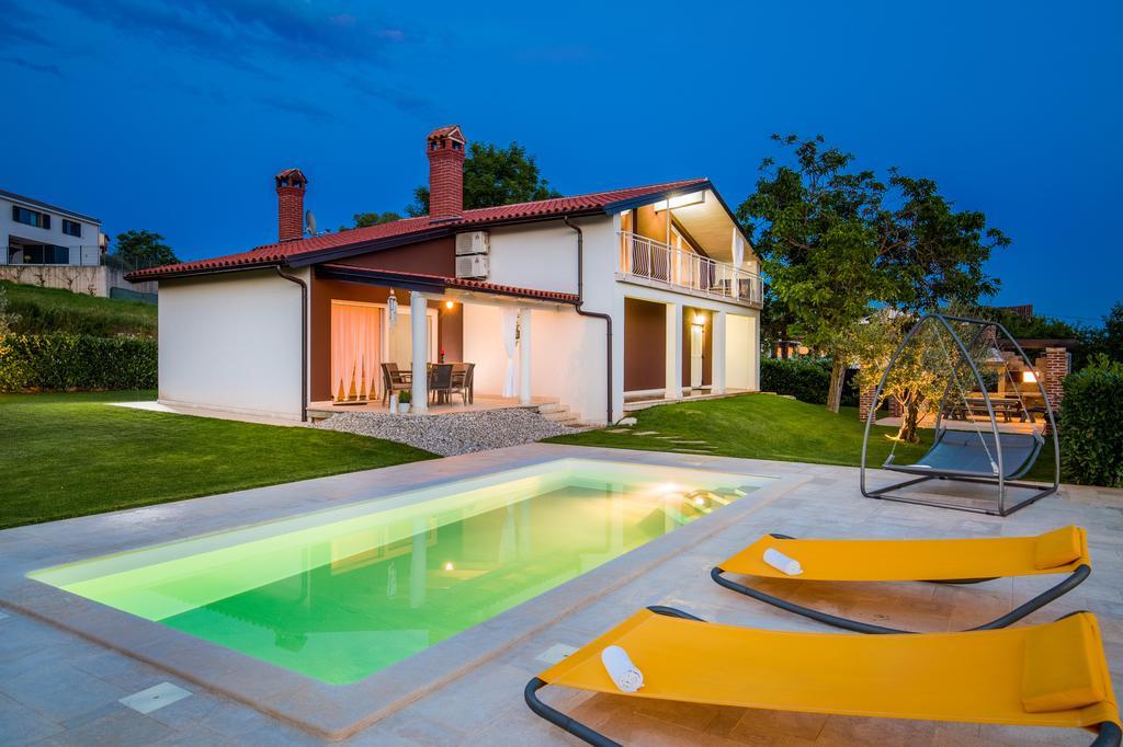 Villa Parenzana Вишнян Екстер'єр фото