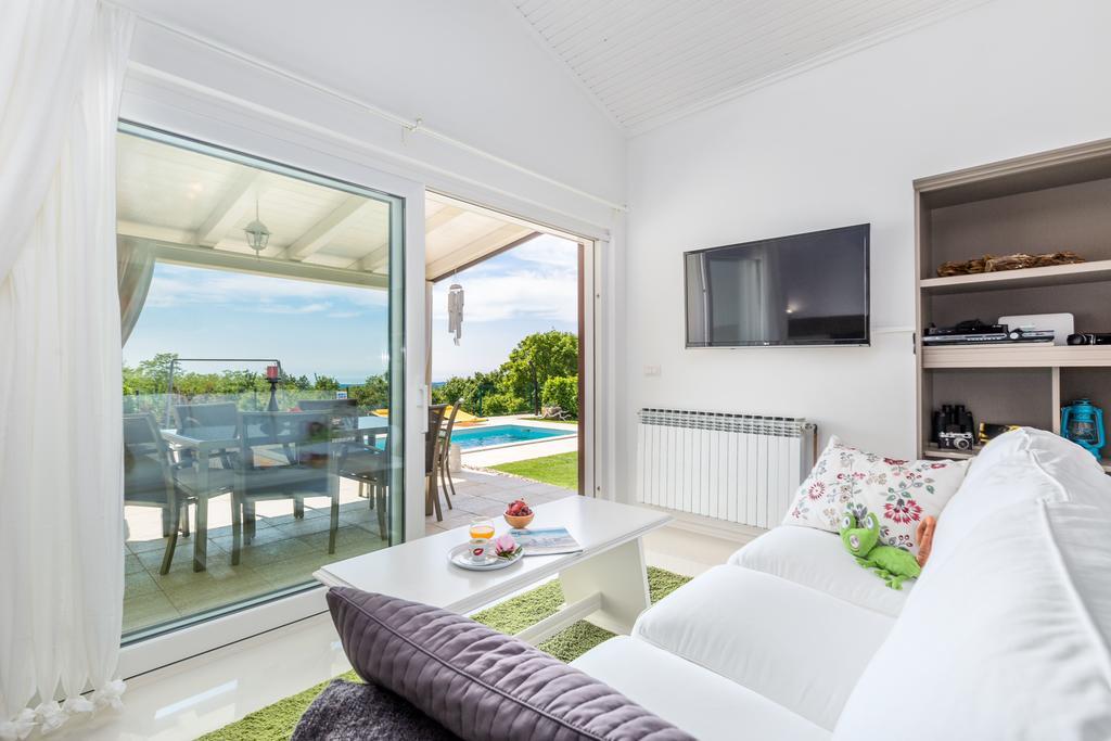 Villa Parenzana Вишнян Екстер'єр фото
