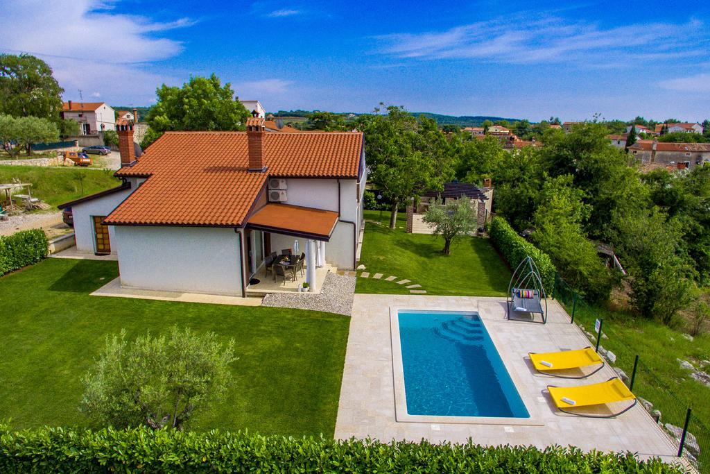 Villa Parenzana Вишнян Екстер'єр фото